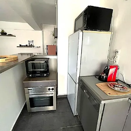 Le Versailles Plaisir Et Confort En Centre-ville, Pour Sejours En Famille Ou Business