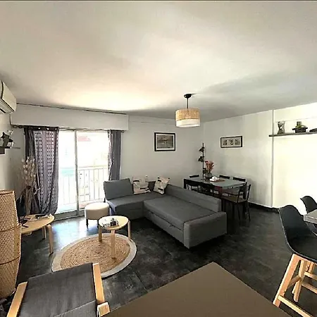 Appartement Le Versailles Plaisir Et Confort En Centre-ville, Pour Sejours En Famille Ou Business *